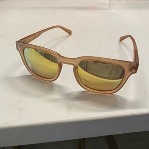 Lilly Pulitzer Josie Polarized Sunglasses